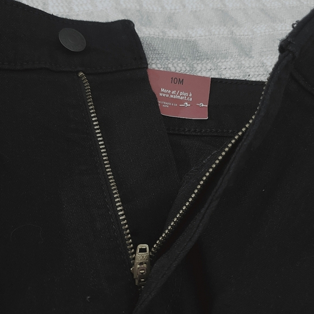 LEVIS Signature Mid Rise Bootcut Jeans - Picture 10 of 14